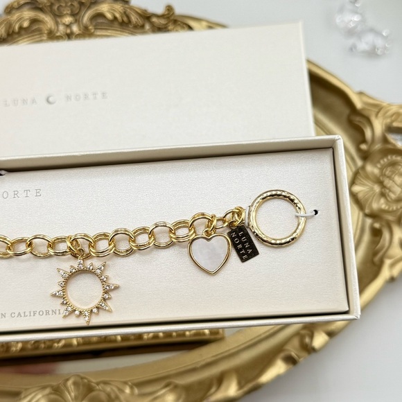 Luna Norte Mother of Pearl Charm Bracelet - Picture 5 of 5